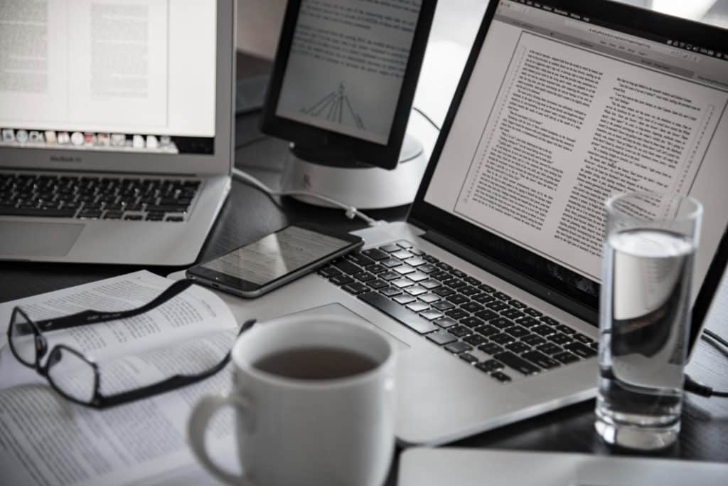 comment faire revue de presse