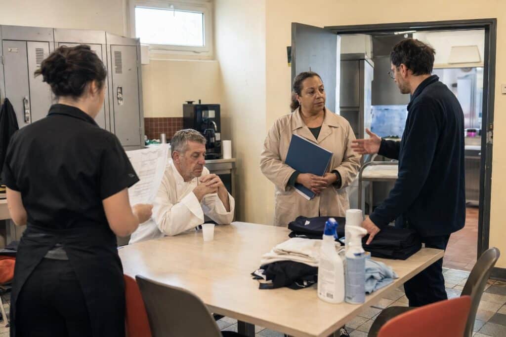 contrats courts et competences en recul