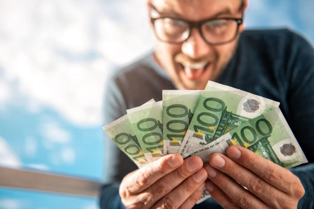 metier recherche 6000 euro par mois