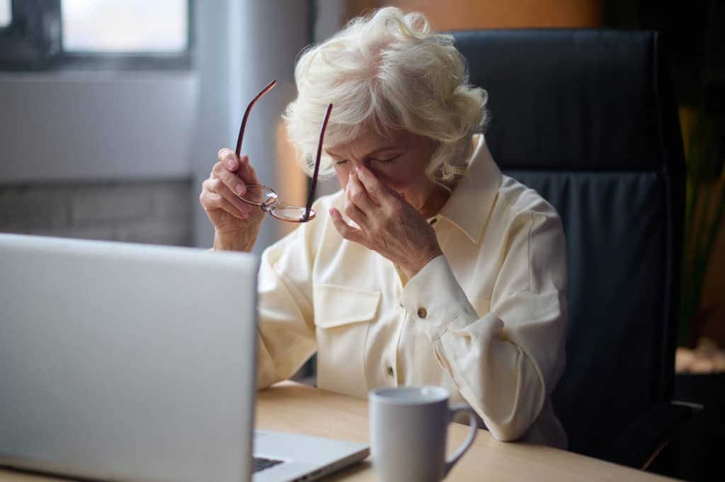 senior 70 ans continue de travailler
